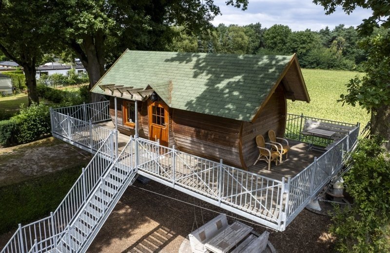 Baumhaus mit Aussicht - Mit holzbefeuertem Whirlpool